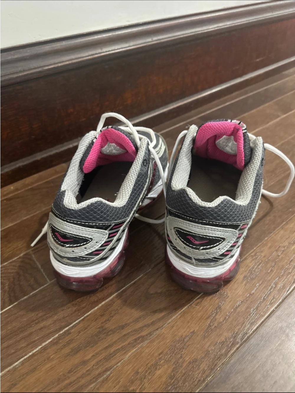 Saucony - Picture 3 of 5